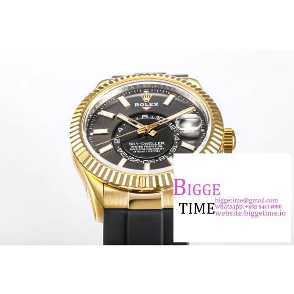 Skydweller 42mm 326934 YG Black Dial Oysterflex Strap JWF A23J - Image 3