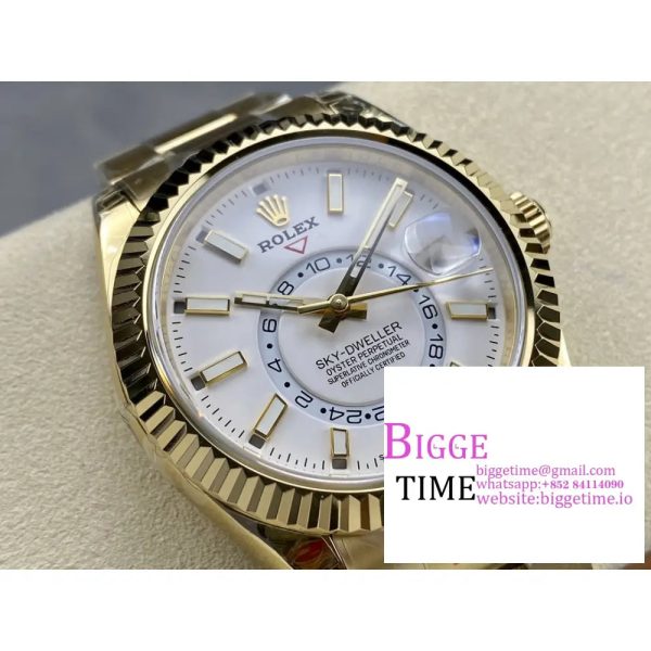Skydweller 42mm 326934 YG White Dial YG Oyster Bracelet JWF A23J - Image 4