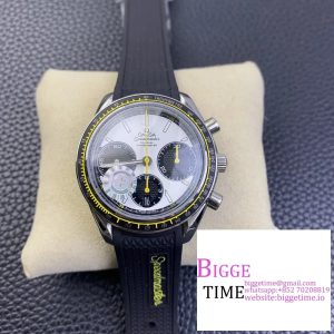 Speedmaster 40mm Racing Master White/Black Dial Black Rubber Strap HRF A7750